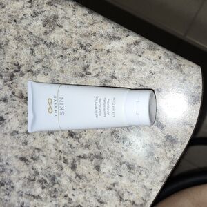 Thrive skin infinite detox scrub